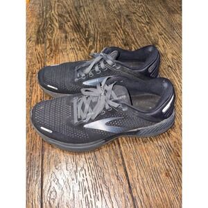 Women's Brooks Triple Black Adrenaline GTS 22 Running Shoes Sneakers Size 8